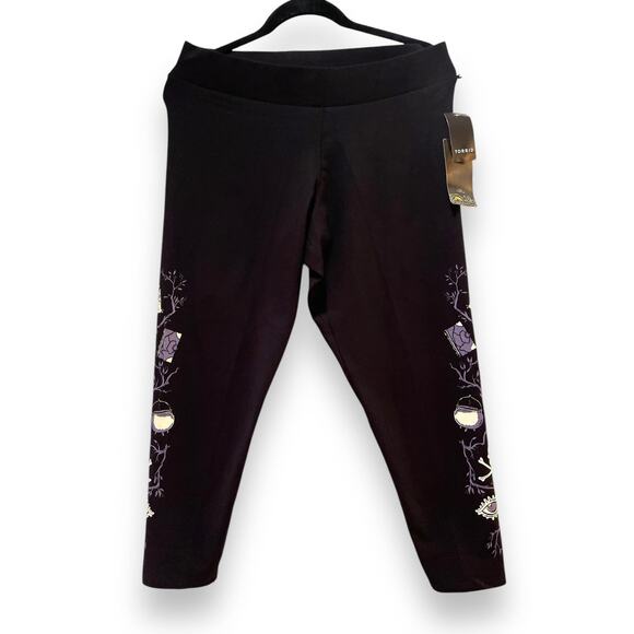 Torrid 1 (1X 14/16) Disney Hocus Pocus Binx Skull X Bones Black Crop Leggings - Picture 5 of 5